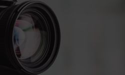 Most affordable<br> <strong class="plan-title">ESSENTIAL</strong><br><br> • 7 photos<br> • 40-minute session<br> • 1 outfit<br> • Weekdays only<br><br> <strong> $ 150</strong>