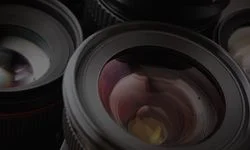 <strong>EXPRESS</strong><br><br> • 10 retouched digital photos<br> • 45-minute session<br> • 1 outfit<br> Delivery in 7 business days<br><br> <strong> $ 190</strong>