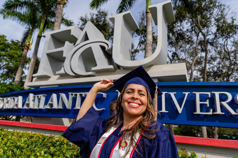 gratuation vivian-16